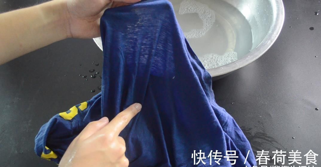 小苏打|每次洗衣服时倒一点它, 衣服不管有多脏, 洗完后跟新的一样干净