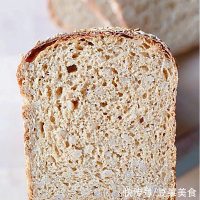 餐厅必点的蜂蜜全麦面包,在家也能做
