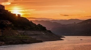 陈廷焯|这首写进高中教材的稼轩词,堪称“英雄气本气”