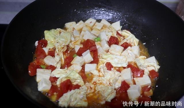 少许|适合立秋后的2道番茄菜,5分钟出锅少油盐,酸爽开胃真养眼