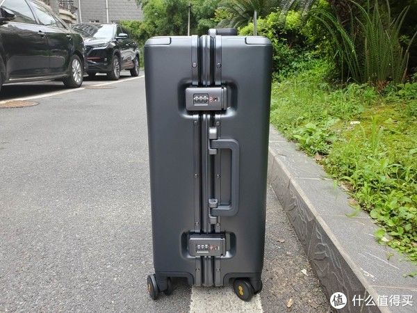 安全感|给你满满的安全感-地平线8号Power系列行李箱测评