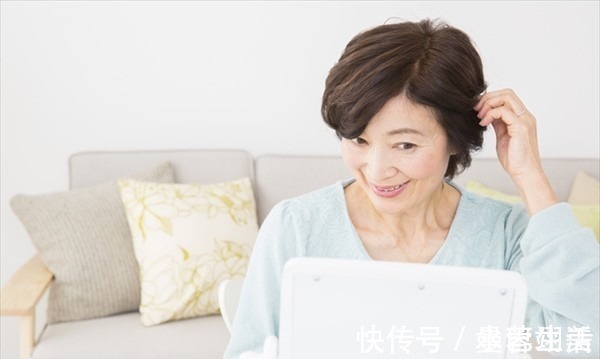 女性|40,50岁女人发型别乱剪,几款流行的中年发型,换对才年轻