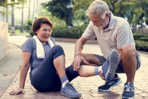 奈白|女人过了50岁,2种食物要舍得吃,预防骨质疏松,还能抗衰老