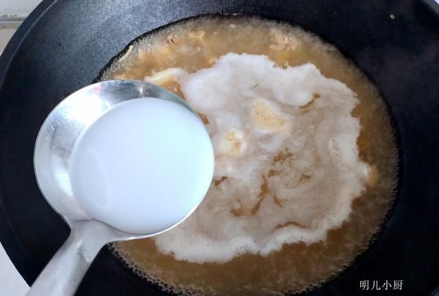 八十岁的姥姥早餐最爱这口汤,经济实惠有营养,网友:长寿有道理