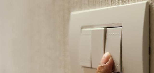 节能|“再见了”电灯,中国新式“新型灯一炮走红,免拉线,贼省钱