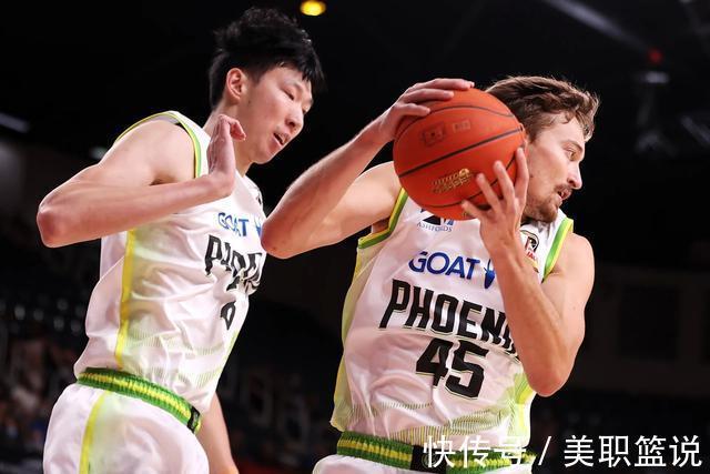 篮板|周琦回CBA吧!在凤凰队没有地位,队友亲近他另有所图 视他为蓝领