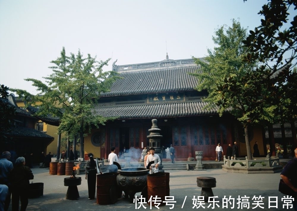 西游记中@俗话:“一人不进庙、二人不看井、三人不抱树”,有何道理?