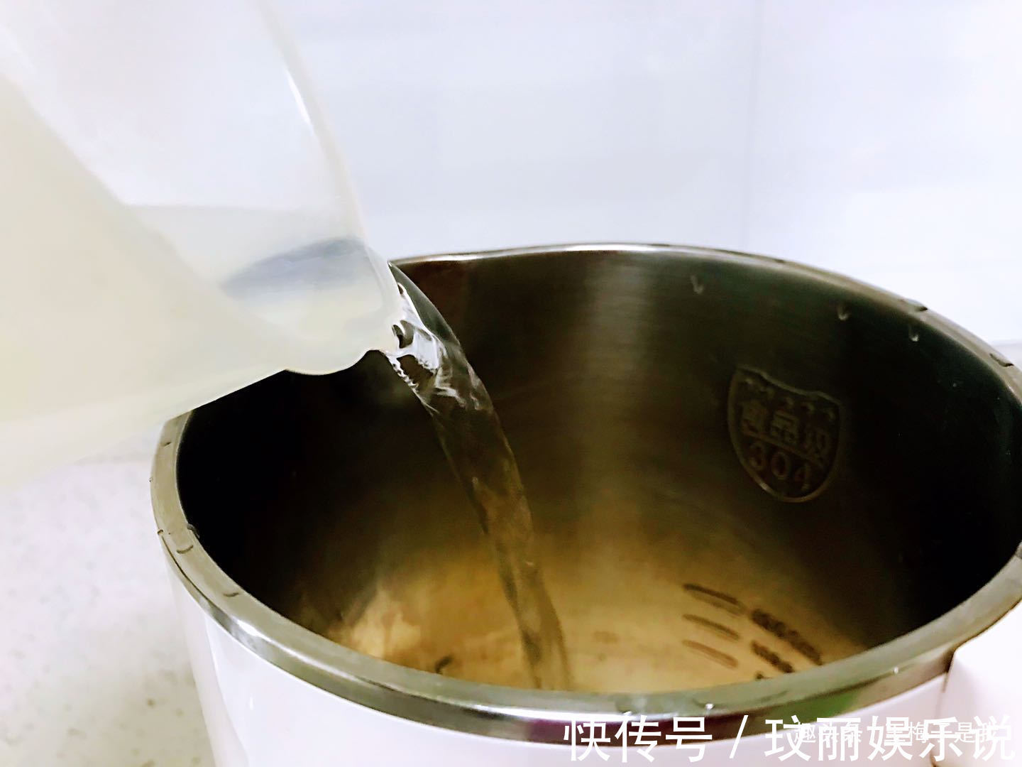 藜麦|婆婆雷打不动,每天晚上必喝“它”,排出黑宿便,腰枝变细无赘肉