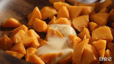红薯泥|我敢打赌，这是红薯最幸福的吃法，爆浆红薯拉丝年糕