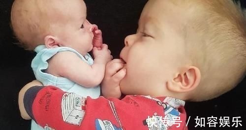 夫妻|侏儒夫妻生下二宝,这段爱情童话证明:世界没有矮人这一说法