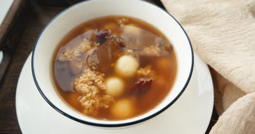  天越冷越喜欢这碗汤，香糯可口，暖心又暖胃，比吃肉都香