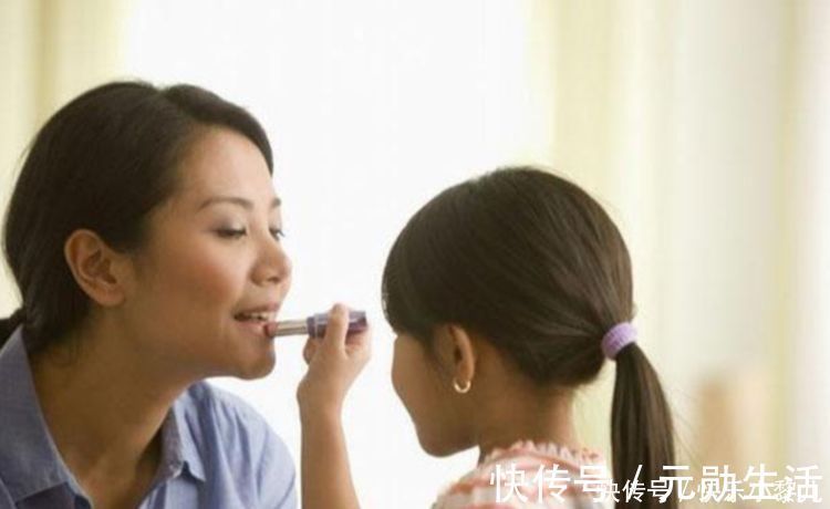 孩子|幼儿园老师感慨:妈妈“爱打扮”跟“不爱打扮”,养出娃层次不同