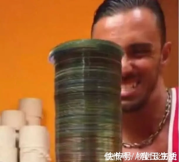 纪录|吉尼斯世界之最:男子一人破145个纪录,网友:这是家里有矿吧