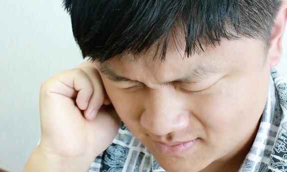 血管堵塞|身体4个部位总是疼痛,多半是“大病”初来的预兆,早知早预防