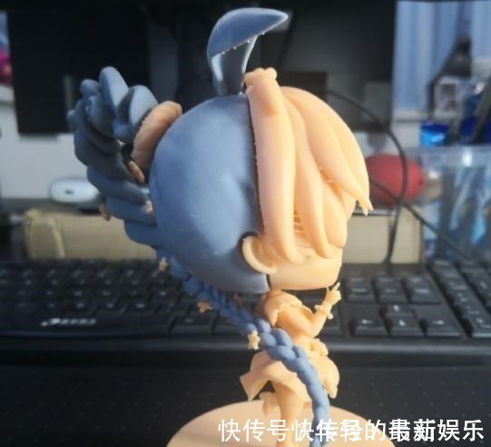 弧度|斗罗小舞Q版手办曝光,蓝色头发,身材比例绝佳,造型很灵动!