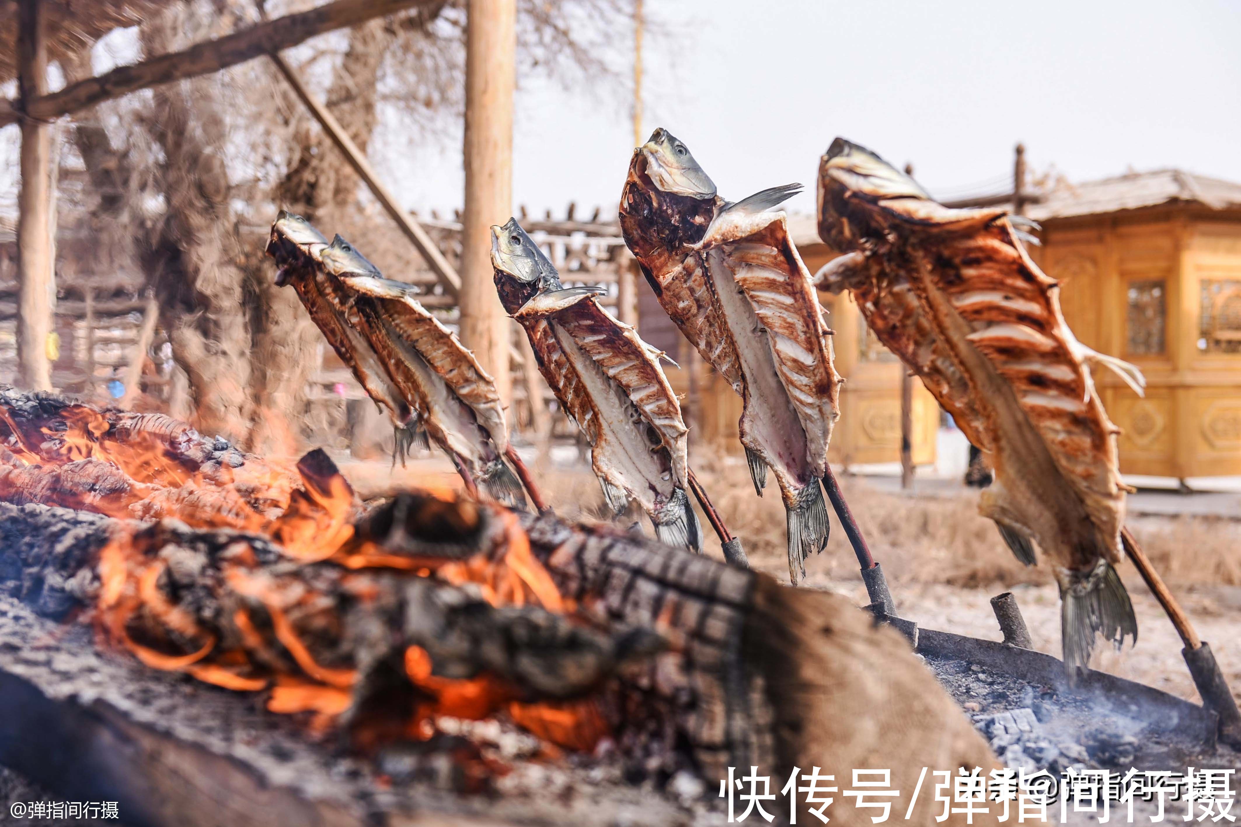 烤肉|新疆有个“烧烤之乡”，这里的烤鱼和烤肉，少添调料却味绝天下