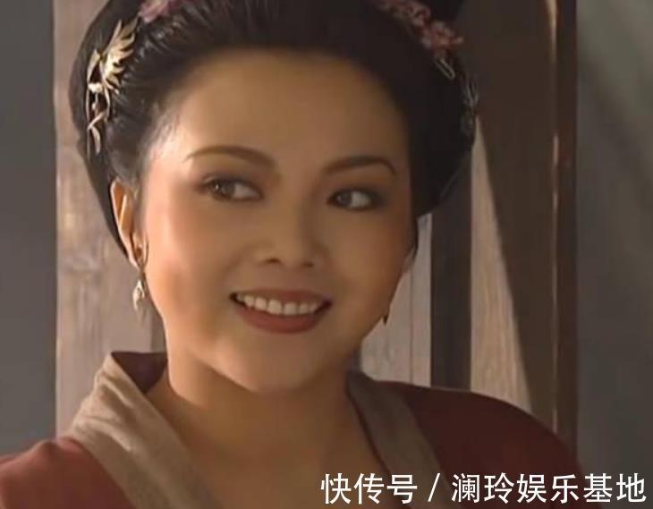 西门庆$水浒传中,当武松抱住孙二娘,将她按倒在地时,为何张青不帮忙?