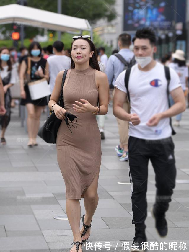 针织裙|针织裙,简约修身剪裁,展现简洁大方之美,美观大方