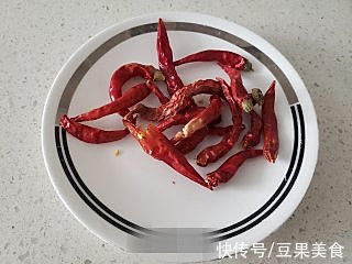 今天我吃光5碗饭的秘诀是爆炒辣菜花...