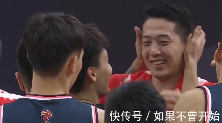 阿联|登热搜榜！易建联怒斥徐杰引争议，赛后杜锋谈对阿联使用策略