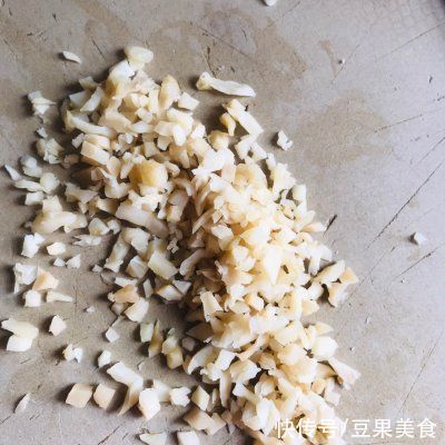 紫苏酱|第一次尝试梅干菜鲜肉锅盔，没想到这么好吃