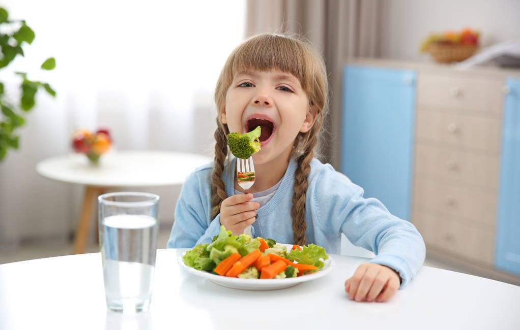 骨骼|秋季孩子增高困难，宝妈帮助娃做到“七充足”，身高猛长