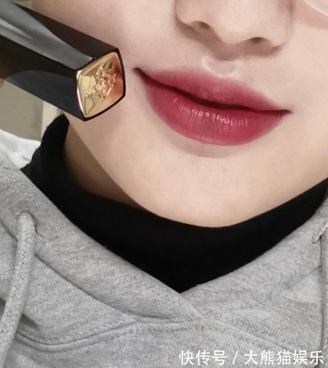 嘴巴 香奈儿口红并不受欢迎,网红热门色一半都踩雷,看你中招了吗!