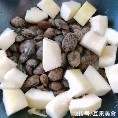 蒜蓉花甲粉丝煲