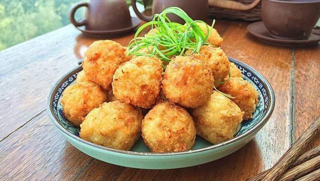 豆腐丸子好吃而不腻,掌握做法不用到外面买,营养还健康