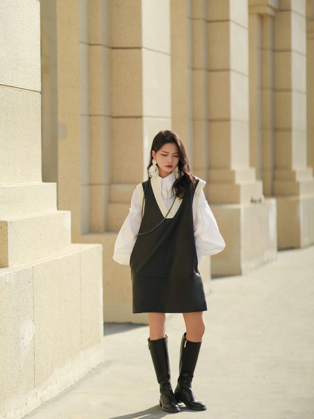 西装外套 秋冬怎样穿出学院风?黄色毛衣+格子半身裙,减龄又时尚!