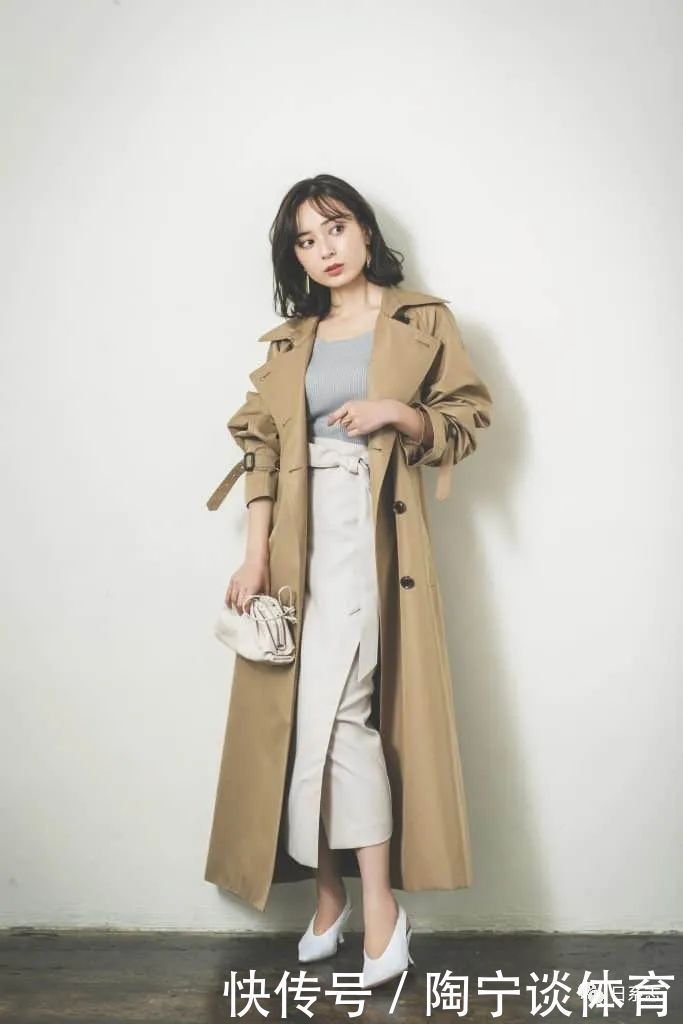 个子小的人怎么穿风衣？154cm的日本小姐姐有4个技巧