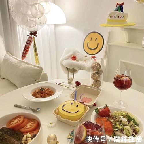 98平|一个人的极简生活!98平的小房被她布置成精致小窝,引上千人围观