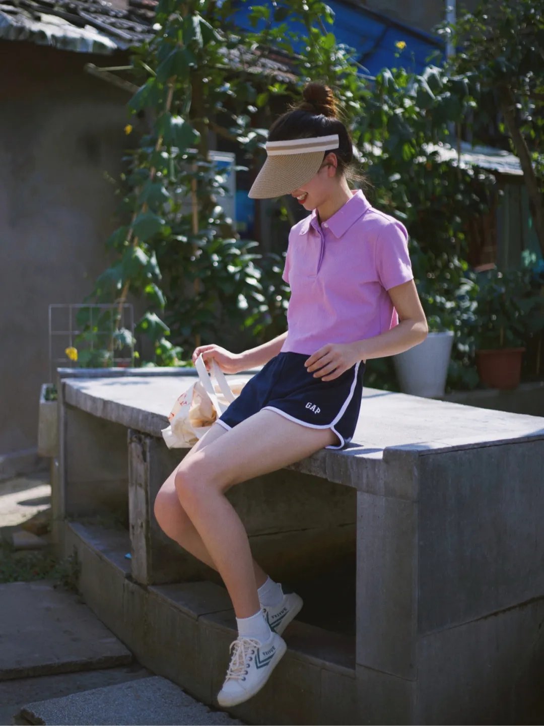 get|别再穿阔腿裤了！这3件短裤才是粗腿女孩的救星，显瘦显腿长