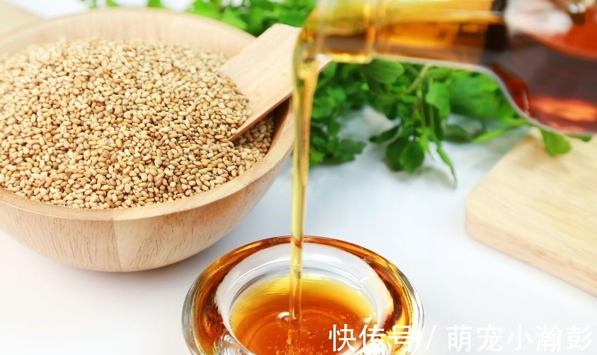 芝麻香油不用出去买了，10块钱在家做2瓶，香味浓郁无添加