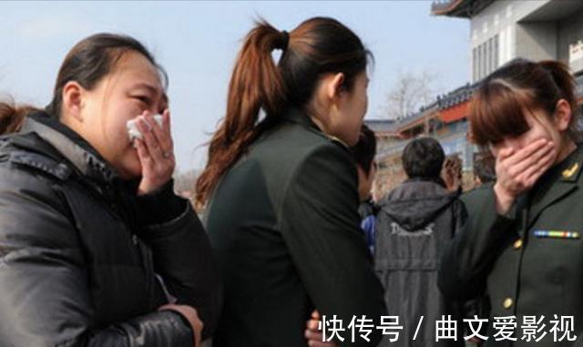 岳父母|游泳名将周雅菲:嫁给中国男篮莫科,同他一起当他前妻父母的孩子