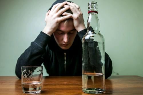 飲食|尿酸過高容易引發痛風，飲食方面多做3件事，或能幫助降低尿酸值
