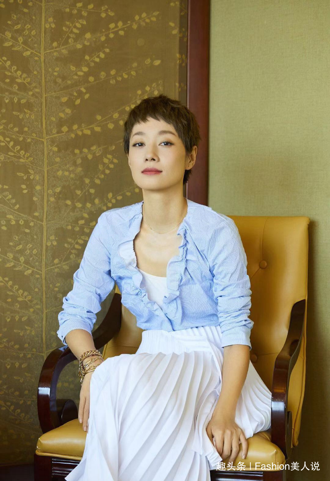 减龄 马伊琍换一次发型就“火”一次,剪超短发露眉毛,越发自信显气质