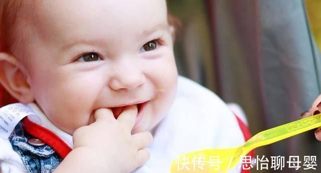 儿科医生|宝宝总喜欢吮吸手指?妈妈踏实住,口欲期的吃手动作有重要作用