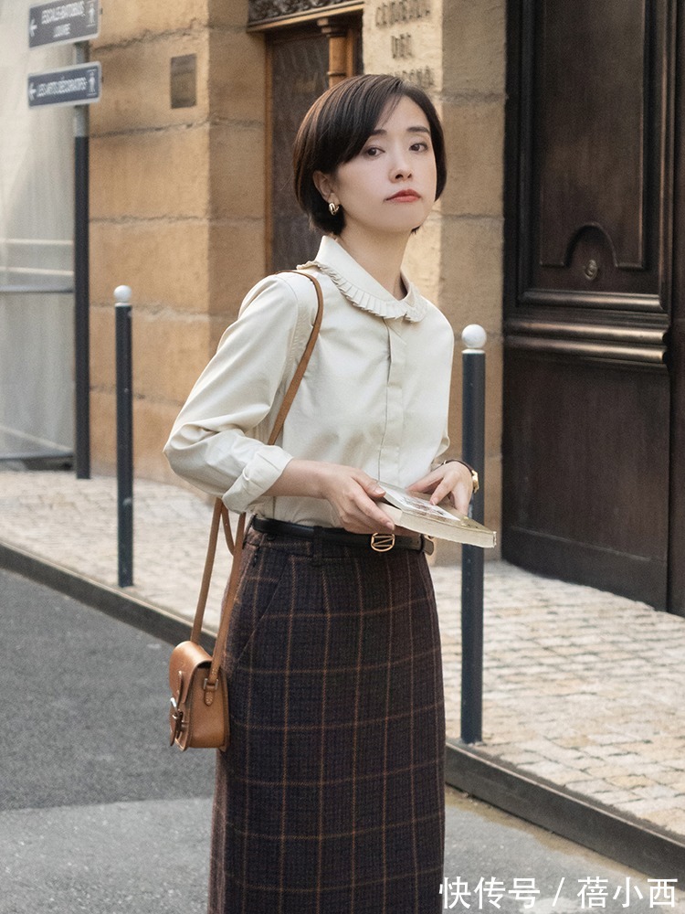 下图|春天还是穿衬衫、针织开衫最优雅,搭配阔腿裤、牛仔裤高级又时髦