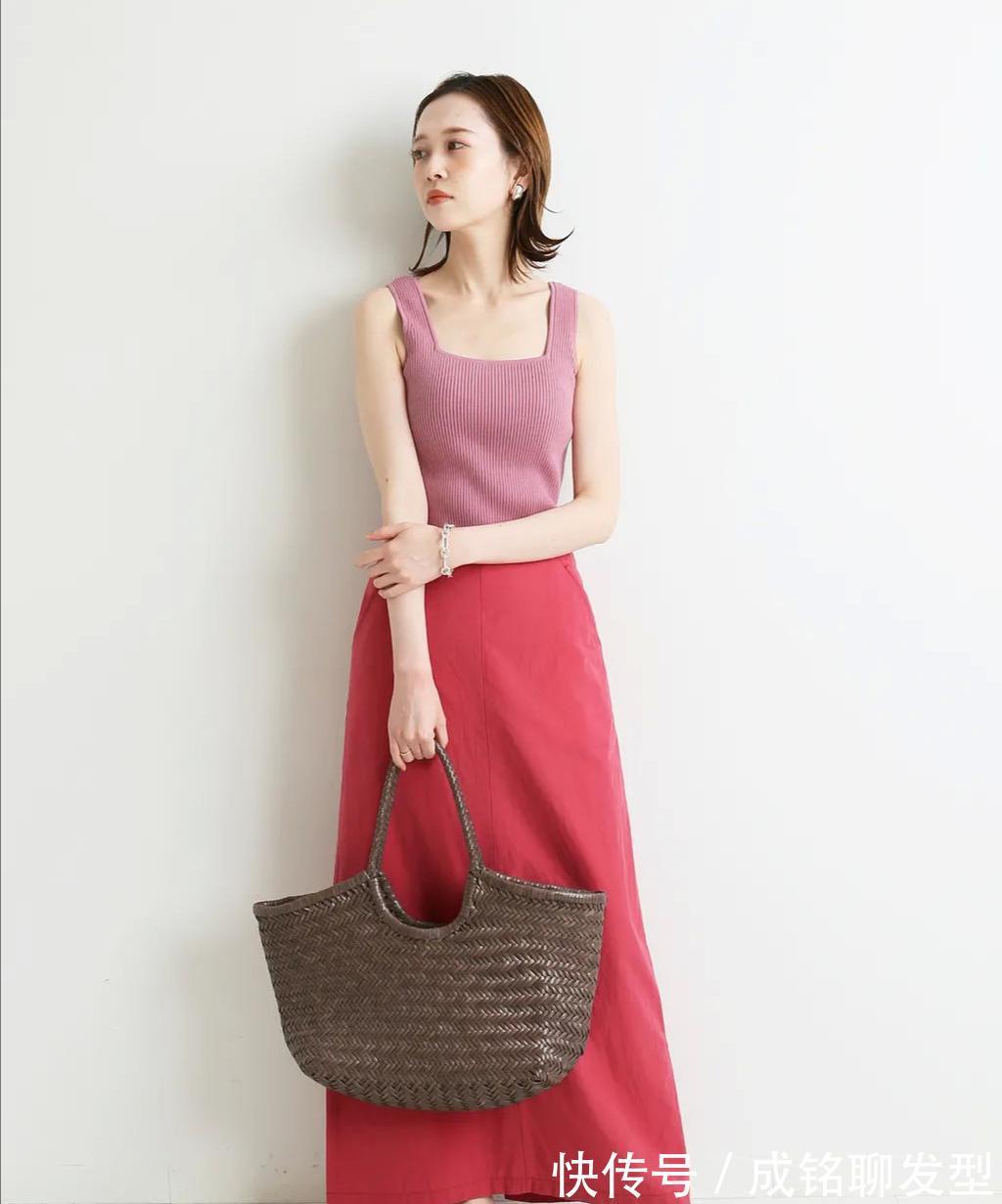 t恤|女人会不会打扮，从单品的搭配就能看出，高级感不是品牌而是气质