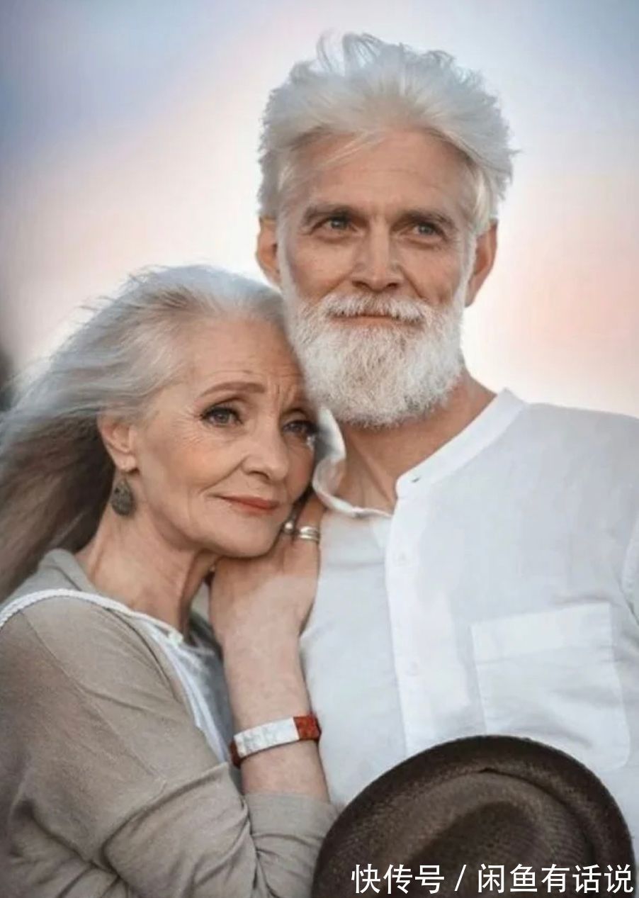 技巧|国外街头的老夫妻真有格调,“情侣穿搭”高级时髦,值得国人借鉴