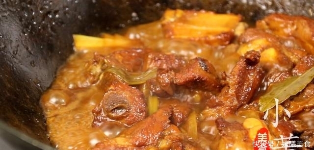 红烧排骨,很多人都做错了,小董教你秘制做法,简单又好吃