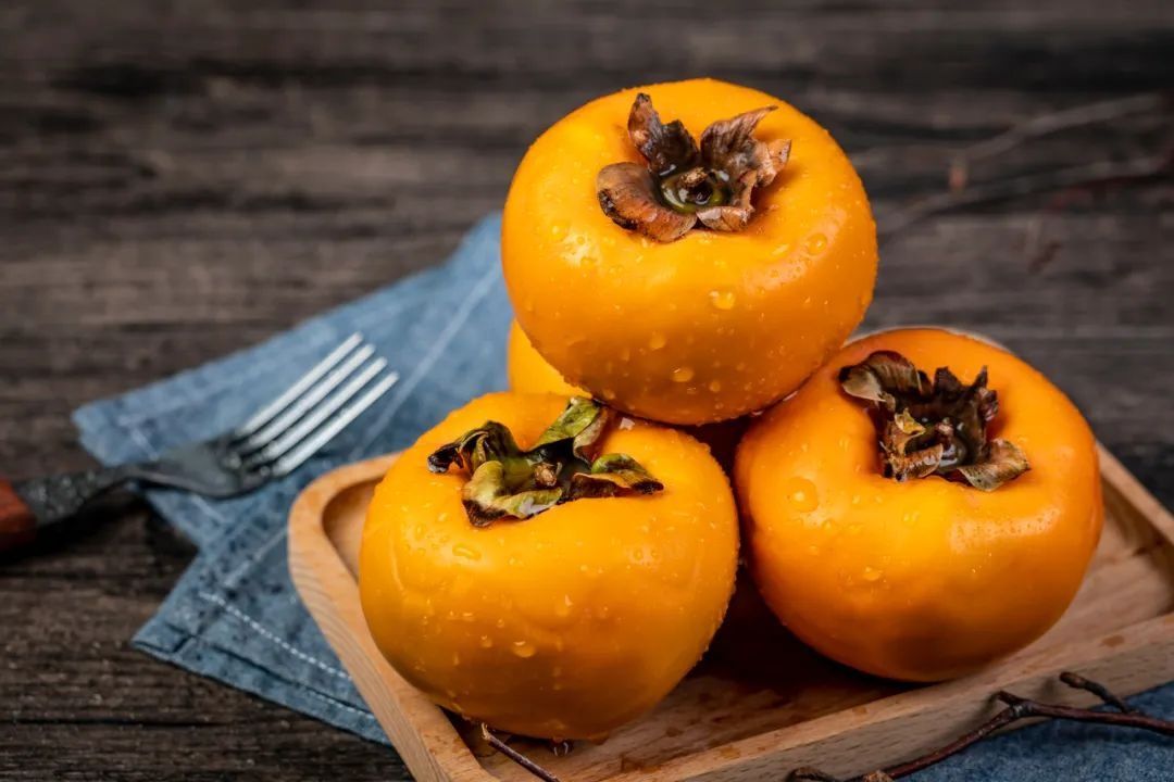 清热|【养生】一个柿子五味药,柿子有哪些功效?吃柿子有哪些禁忌?