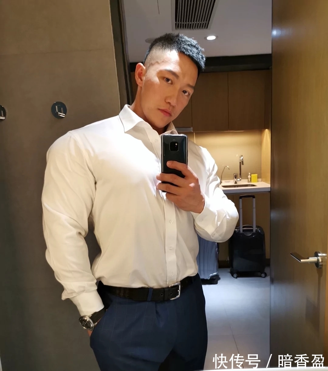 健身房|拿过奥赛第五、两届全国大学生冠军，已经练出一身腱子肉！