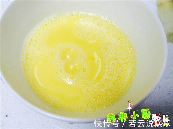 菠菜这么做孩子一上桌就抢光，营养均衡，又鲜又香