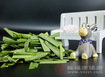  韭菜中含|韭菜的功效 想不到这种食物能活血散瘀