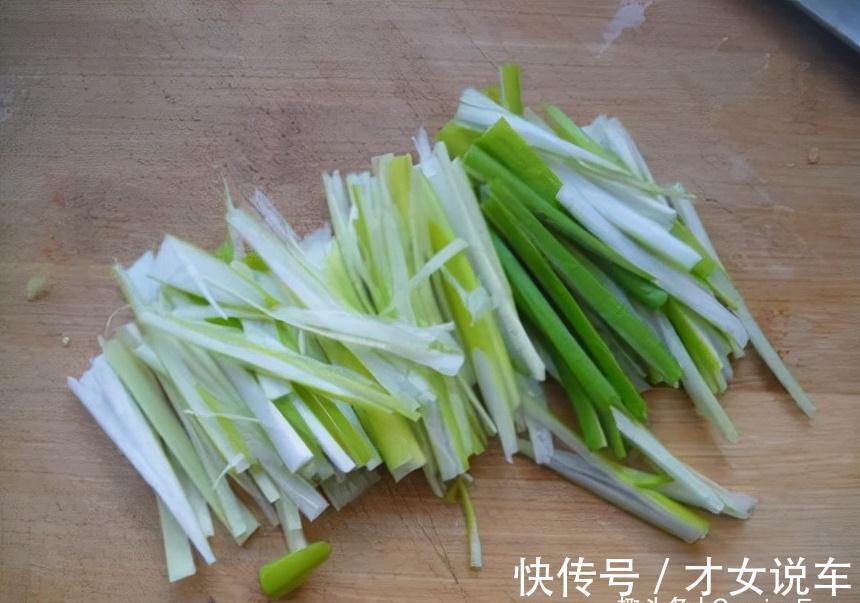 大葱|中秋家宴，4菜1汤已备好，有荤有素，做法简单，用来待客倍有面