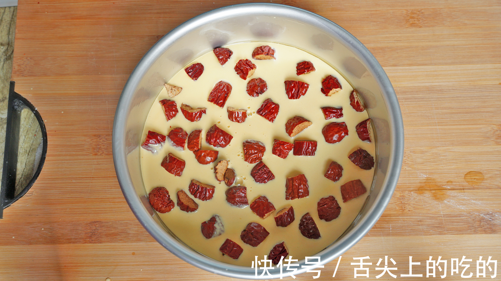 南瓜|这6道早餐不用揉面,一搅一蒸就完成,松软又香甜,省时又省力