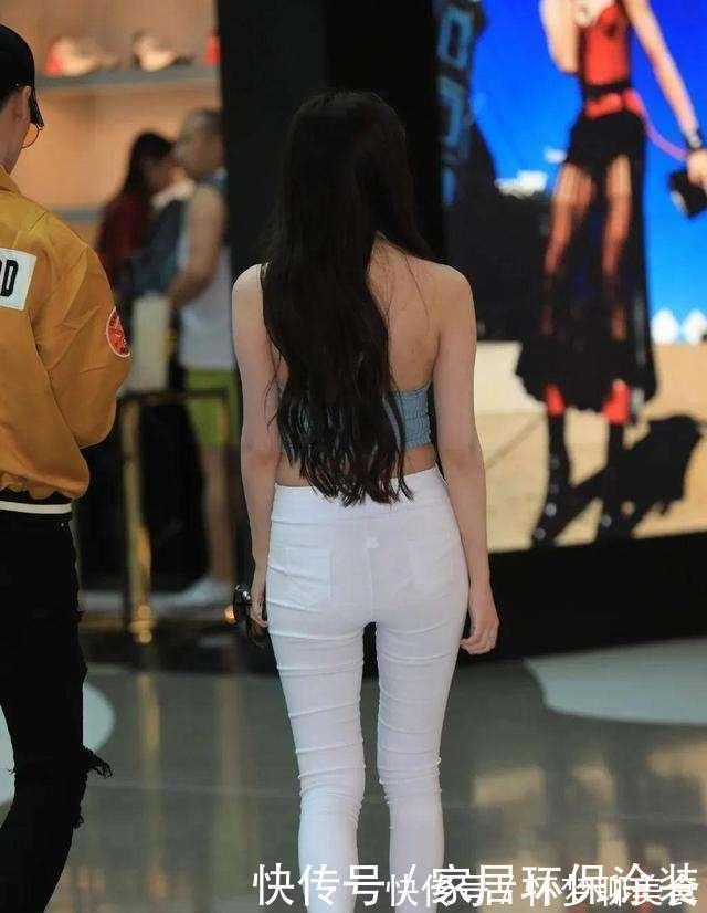 裤子 随便穿搭的瑜伽裤展现时尚风情，展示美女白皙的肌肤，简单百搭