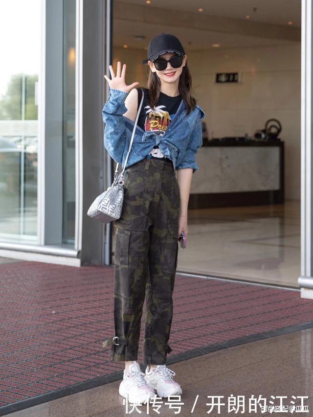 小黑裤已过时，今年流行“灯笼裤”，适合中年女人，确实减龄美